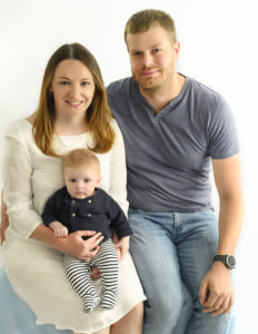 parents et leur bébé de quatre mois photographe famille Houilles