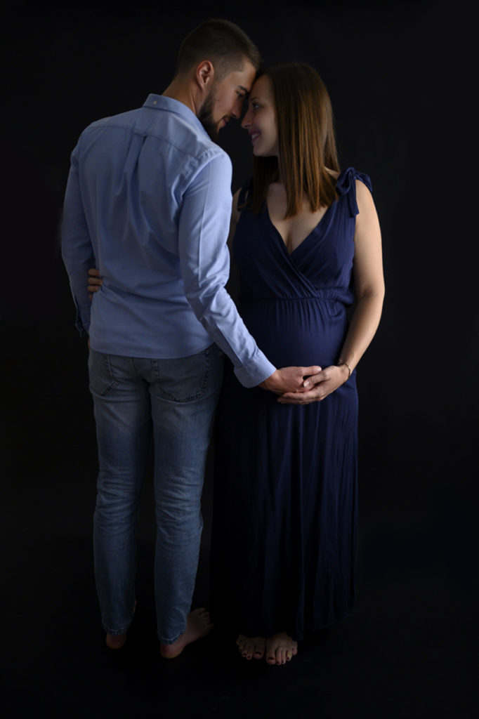 couple femme enceinte grossesse photographe grossesse maternité femme enceinte Houilles Yvelines la Défense