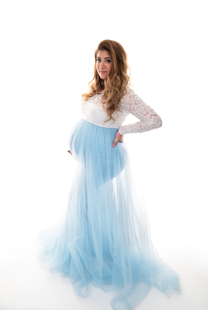 Dressing virtuel - première partie. Femme enceinte robe blanche et bleue tulle dentelle shooting grossesse photographe grossesse Houilles photographe grossesse Carrières-sur-Seine photographe grossesse Sartrouville photographe grossesse Maisons-Laffitte photographe grossesse Montesson photographe grossesse Rueil-Malmaison photographe grossesse Nanterre photographe grossesse Colombes photographe grossesse La Garenne-Colombes photographe grossesse Yvelines photographe grossesse Hauts-de-Seine photographe grossesse Val d'Oise photographe grossesse Ile-de-France  photographe grossesse Paris