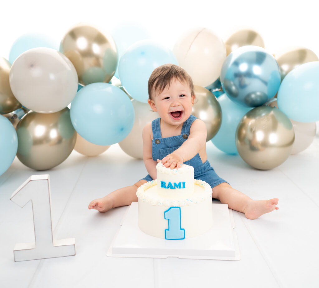 Bébé de 1 an smash the cake séance photo anniversaire Houilles photographe bébé Houilles photographe bébé Sartrouville photographe bébé Carrières-sur-Seine photographe bébé Sartrouville photographe bébé Montesson photographe bébé Chatou photographe bébé Maisons-Laffitte photographe bébé Bougival photographe bébé Saint-Cloud photographe bébé Le Vésinet photographe bébé Yvelines photographe bébé Hauts de Seine photographe bébé Nanterre photographe bébé Colombes photographe bébé La Garenne-Colombes photographe bébé Rueil-Malmaison photographe bébé Puteaux photographe bébé Suresnes photographe bébé Courbevoie photographe bébé la Défense photographe bébé Val d'Oise photographe bébé Bezons photographe bébé Argenteuil photographe bébé Cergy