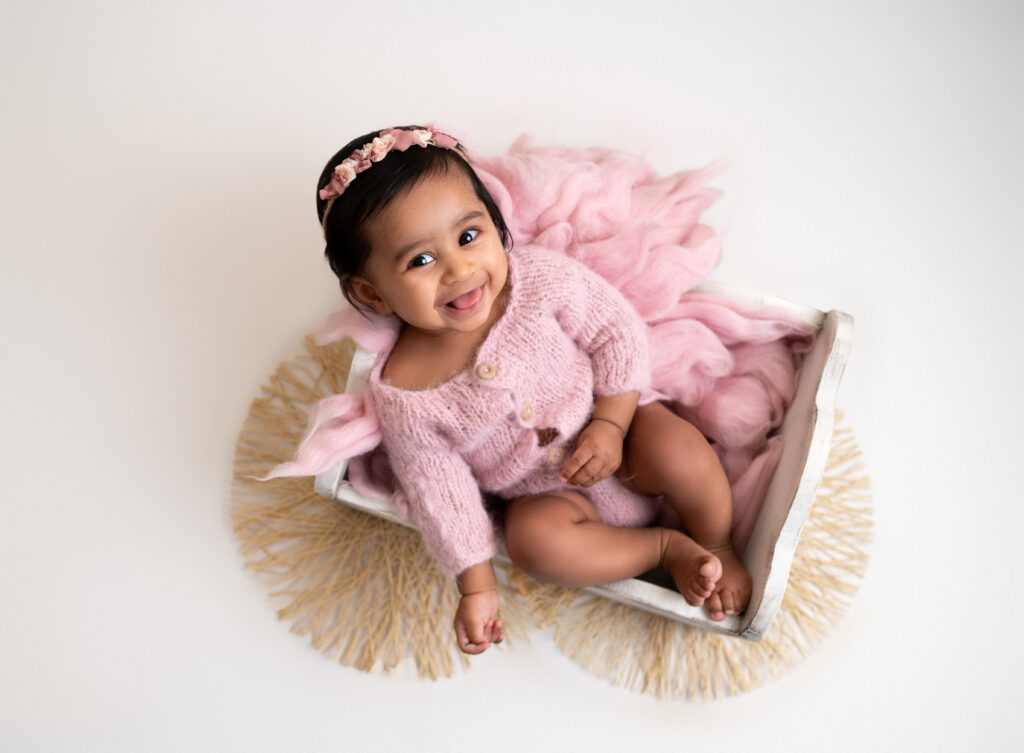 bébé de six mois sourire photographe bébé Houilles photographe bébé carrières-sur-seine photographe bébé sartrouville photographe bébé chatou photographe bébé montesson photographe bébé yvelines photographe bébé hauts de seine photogrpahe bébé versailles photographe bébé paris