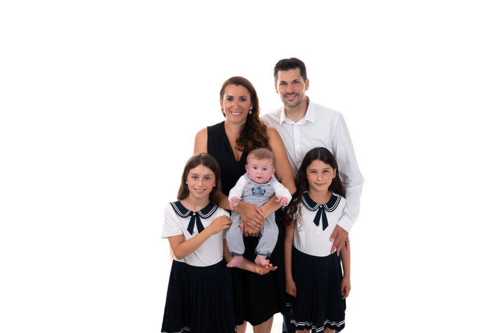 Famille avec trois enfants shooting famille Houilles shooting famille Yvelines séance photo famille Houilles séance photo famille Yvelines