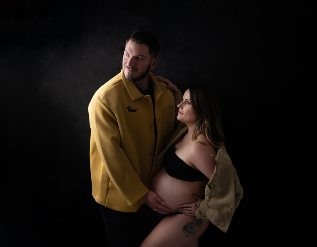 Couple de futurs parents photographe grossesse houilles shooting grossesse houilles photographe grossesse carrières-sur-seine photographe grossesse sartrouville photographe grossesse chatou photographe grossesse maisons-laffitte photographe grossesse le vésinet photographe grossesse bougival photographe grossesse nanterre photographe grossesse la garenne-colombes photographe grossesse yvelines photographe grossesse hauts de seine photographe grossesse val d'oise photographe grossesse ile-de-france photographe grossesse paris
