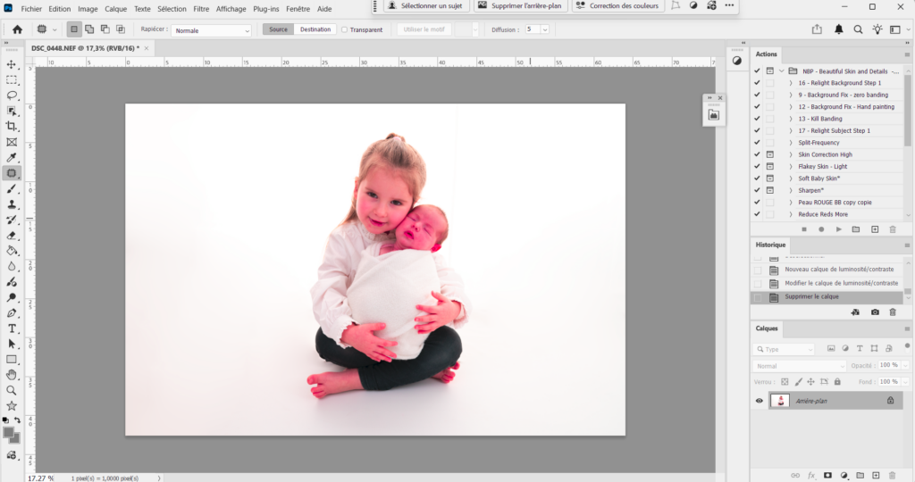 Dans les coulisses d'une séance photo : les coulisses du post-traitement
suppression des éléments indésirables photographe bébé Houilles photographe bébé Yvelines photographe bébé Ile de France photographe bébé Paris