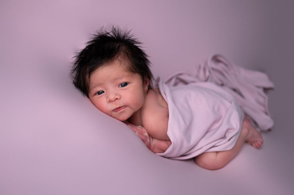 5 bonnes raisons pour faire une séance photo naissance 
Bébé sur le ventre qui regarde l'objectif photographe nouveau-né Houilles photographe nouveau-né Yvelines photographe nouveau-né Carrières-sur-Seine photographe nouveau-né Nanterre photographe nouveau-né Chatou photographe nouveau-né Croissy photographe nouveau-né Sartrouville photographe nouveau-né Yvelines photographe nouveau-né Maisons-Laffitte photographe nouveau-né Rueil-Malmaison photographe nouveau-né Hauts-de-Seine photographe nouveau-né Suresnes photographe nouveau-né Puteaux photographe nouveau-né Courbevoie photographe nouveau-né Paris photographe nouveau-né Val d'Oise